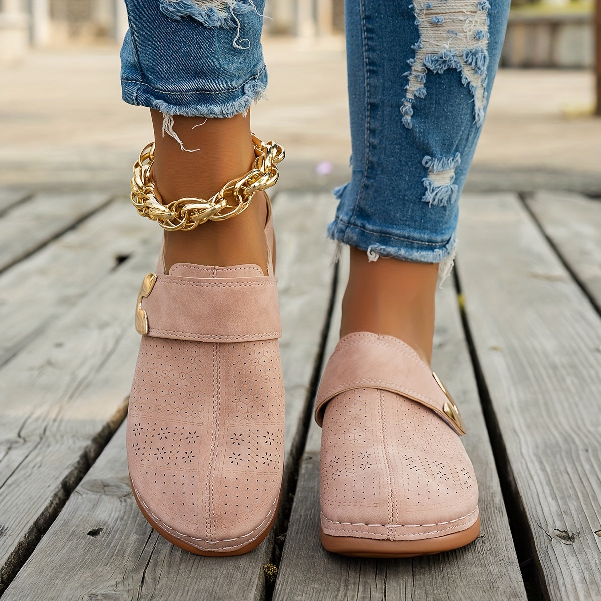Warren | Cushioned Wedge Clogs