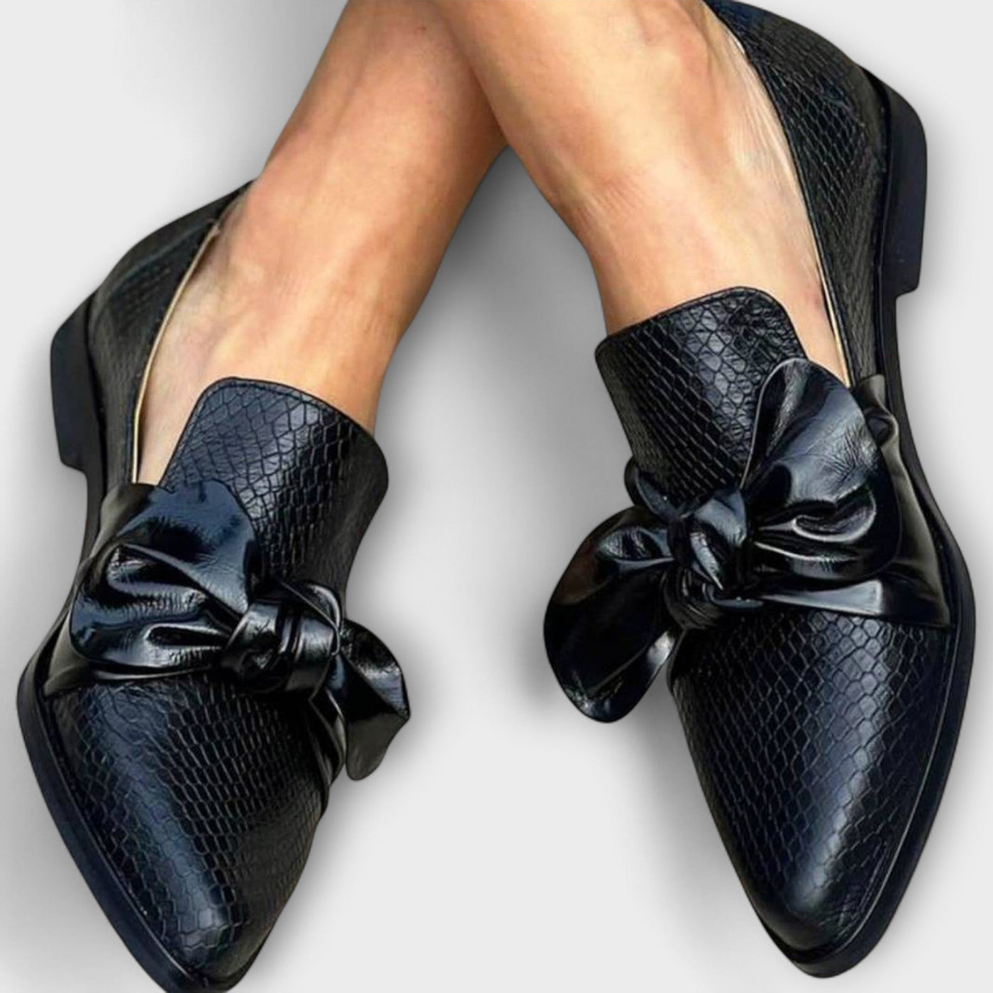 Warren | Stylish Bow-Detail Pointed Loafers