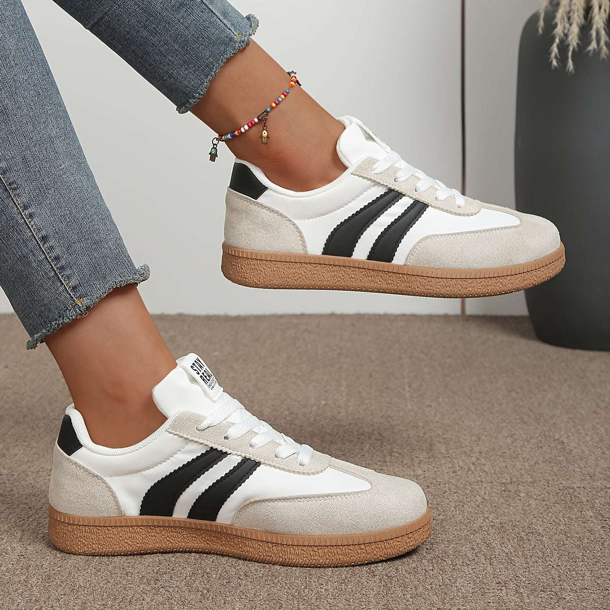 Warren | Classic Striped Sneakers